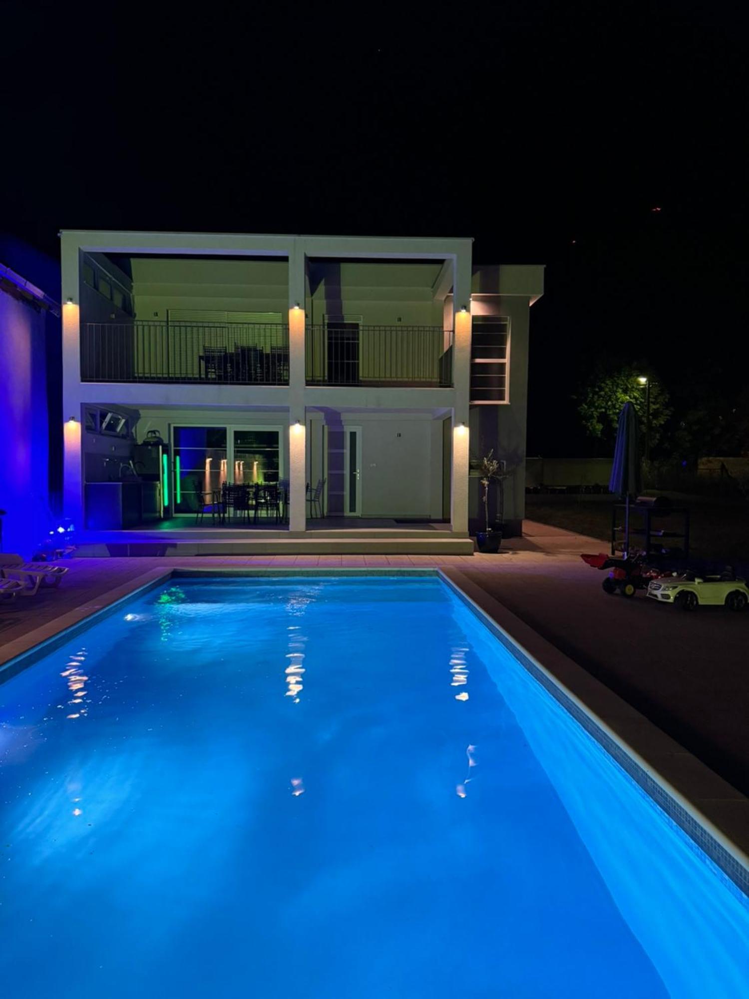 Villa Aqua 莫斯塔尔 外观 照片