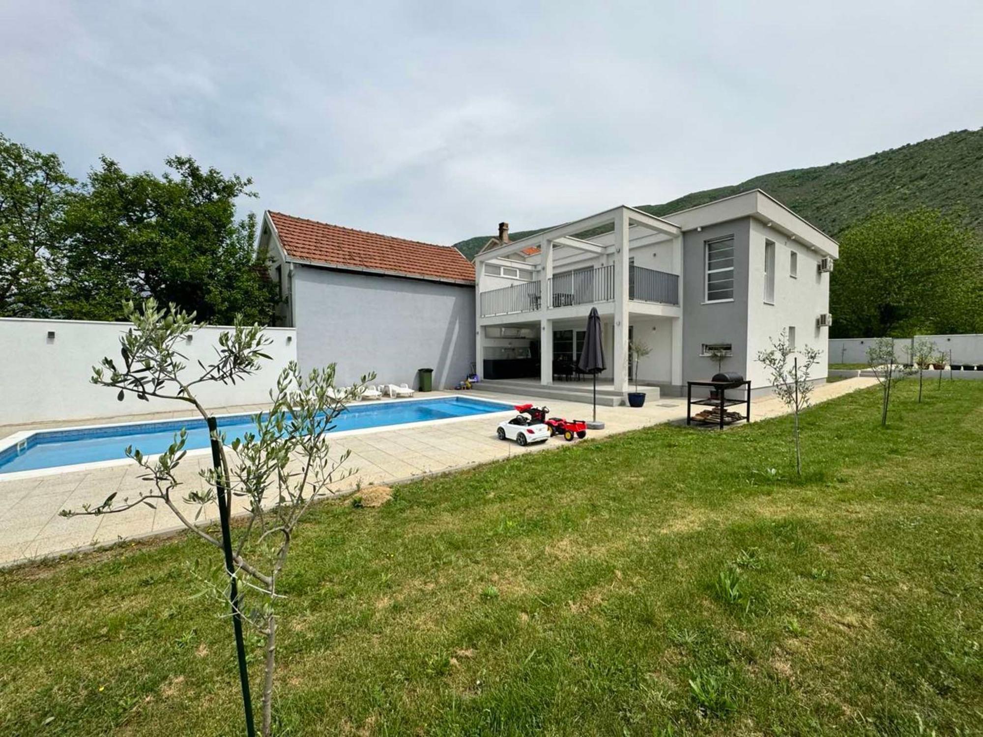 Villa Aqua 莫斯塔尔 外观 照片
